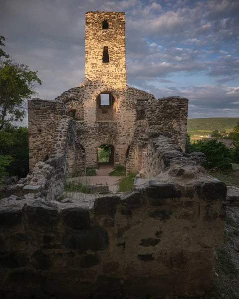 Zachód Słońca Nad Średniowiecznymi Ruinami Świątyni Nad Balatonem Węgry — Zdjęcie stockowe