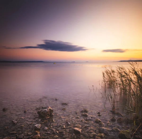 Puesta Sol Rosa Sobre Lago Balaton Verano —  Fotos de Stock