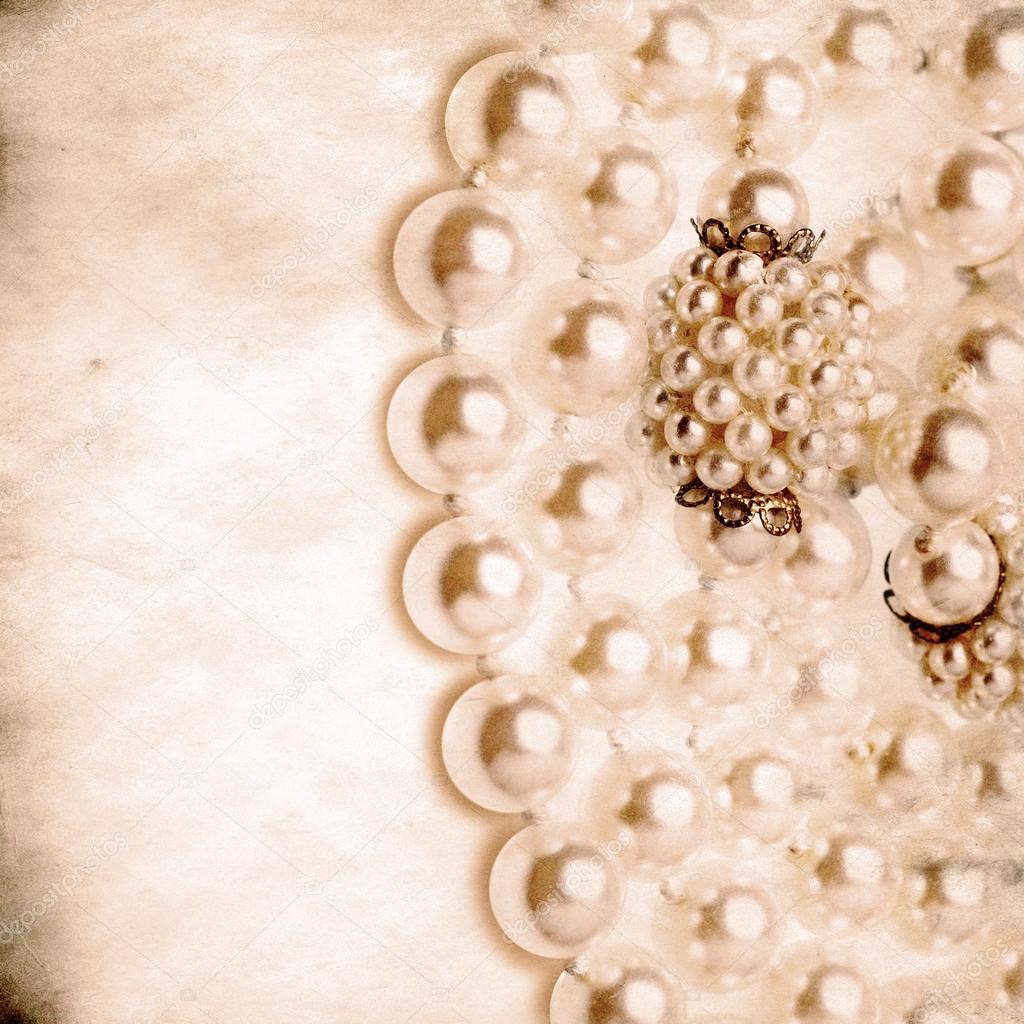 Grunge pearl necklace background
