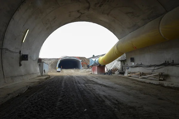 Trabalhando no túnel — Fotografia de Stock