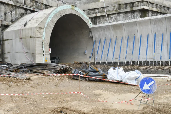 Trabalhando no túnel — Fotografia de Stock