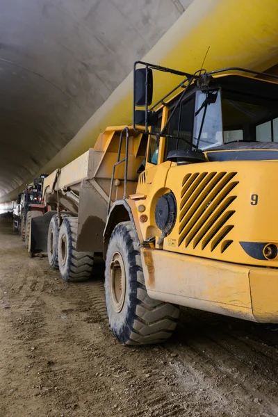 Working in the tunnel — Stock Photo, Image