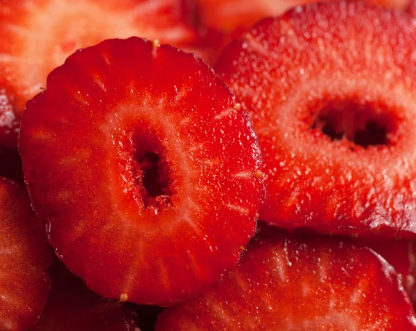 Fresh organic strawberries — Stock Photo, Image