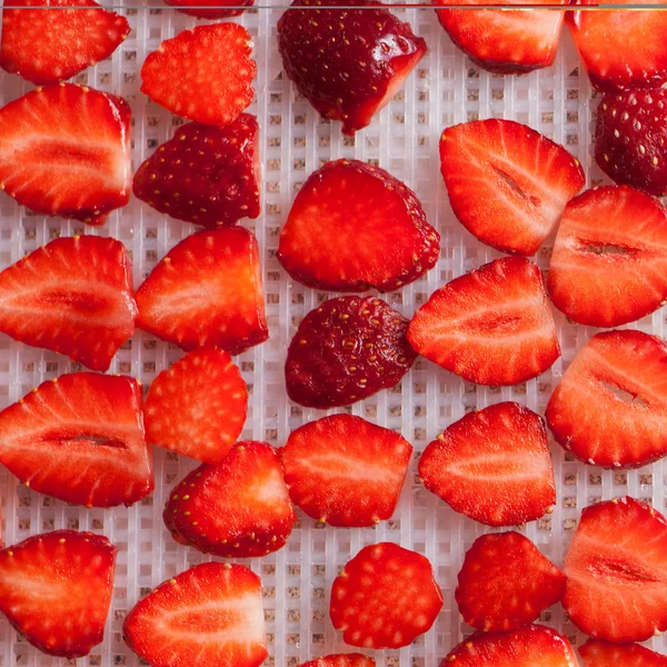 Fresh organic strawberries — Stock Photo, Image