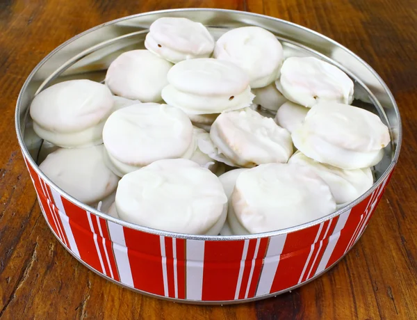 Galletas de mantequilla de cacahuete cubiertas de chocolate blanco Imágenes de stock libres de derechos