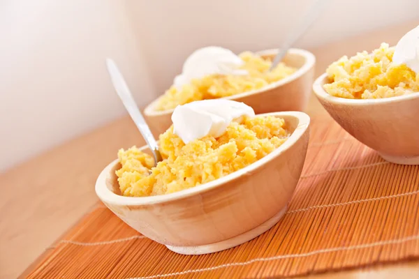 polenta Mısır geleneksel gıda ahşap yemek pişirme