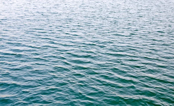 Ondulación textura superficial del agua en el fondo del mar — Foto de Stock