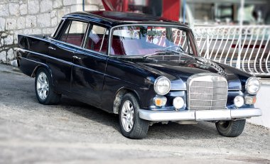 Street Oldtimer retro vintage araba oto Sedan