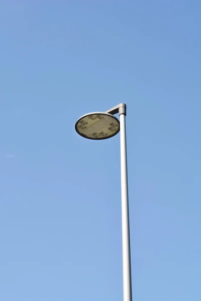 Lampa Uliczna Błękitne Niebo — Zdjęcie stockowe