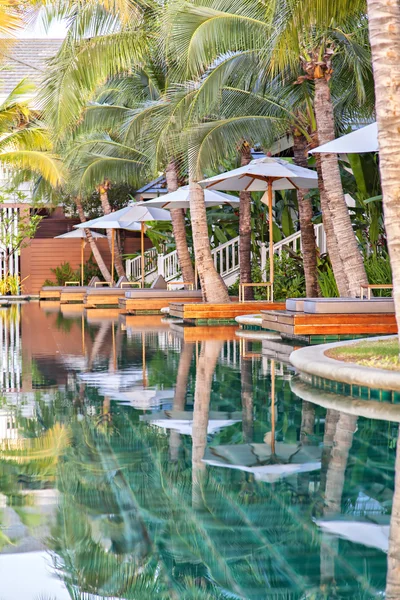 Luxury pool with loungers — Stock Photo, Image