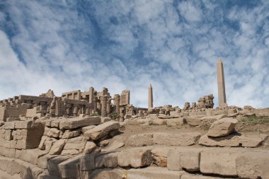 Karnak Tapınağı yıkıldı