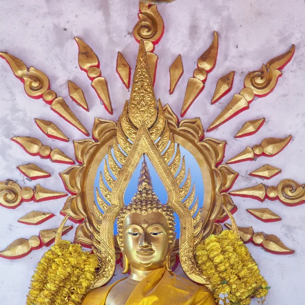 Statua di buddha dorata — Foto Stock