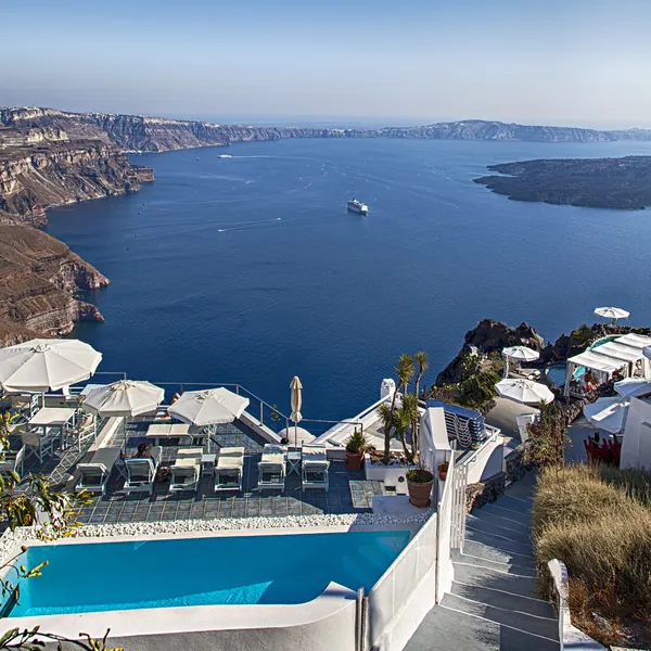 Resort de férias de luxo com vista para o mar — Fotografia de Stock