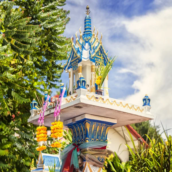 Miniatur thailändisches Geisterhaus — Stockfoto