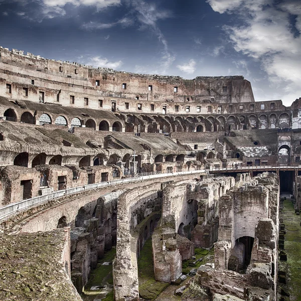 Colosseum içinde — Stok fotoğraf