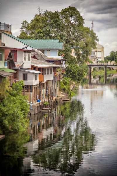 Casas de rio na Tailândia — Fotografia de Stock