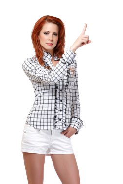 boşaltmak işaret eden bir kızıl saçlı kadın portresi