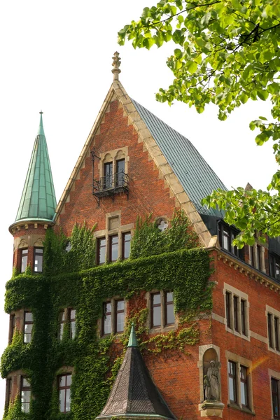 Edifício histórico no Speicherstadt em Hamburgo — Fotografia de Stock