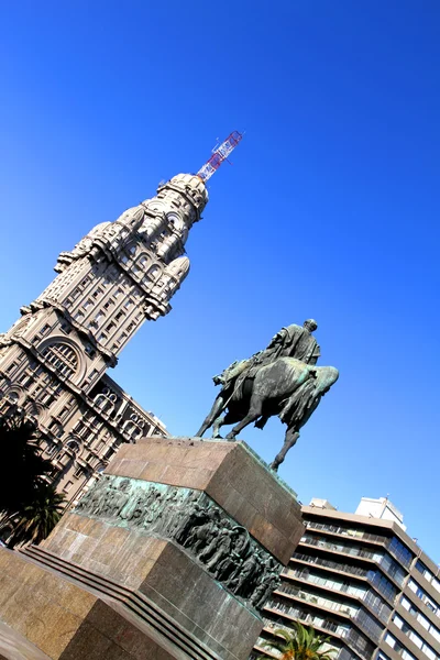 Náměstí Plaza independencia v Montevideu — Stock fotografie