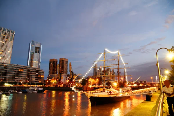 Puerto Madero en Buenos Aires — Foto de Stock