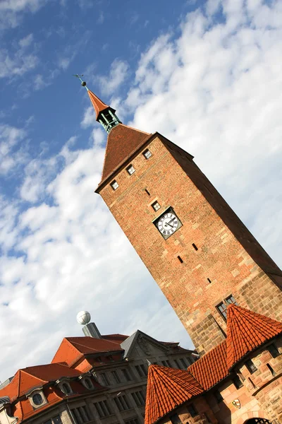 Det vita tornet i Nürnberg — Stockfoto