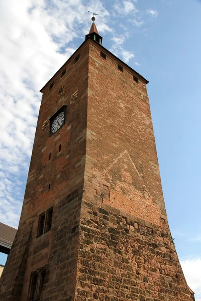 Vitt torn i Nürnberg — Stockfoto