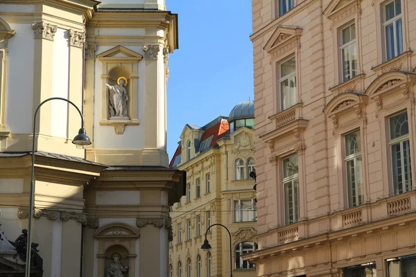 Arquitectura histórica en el centro de Viena — Foto de Stock