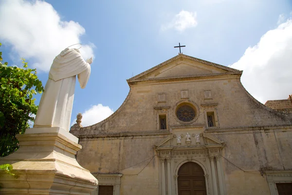 Alte Kirche in rabat — Stockfoto