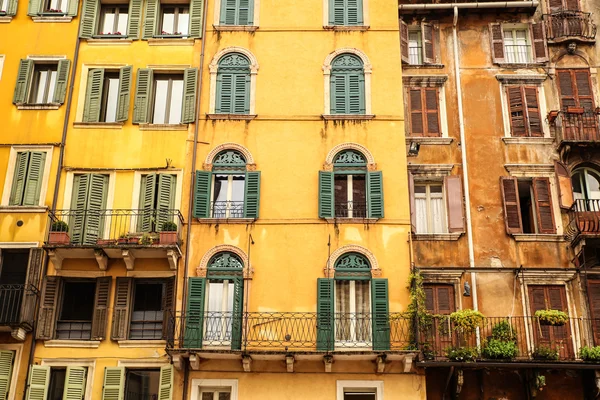 Arquitectura histórica en Verona — Foto de Stock