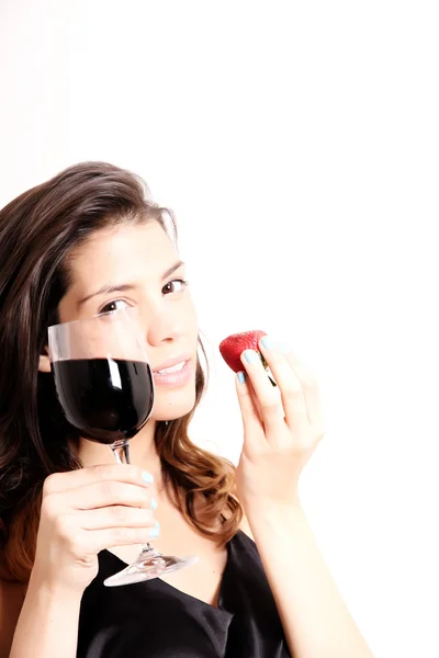 Вино и клубника — стоковое фото