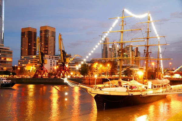 Puerto Madero v Buenos Aires — Stock fotografie