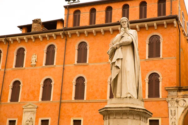 Antik staty i Verona — Stockfoto