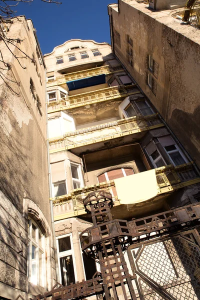 Edificio abandonado en Budapest — Foto de Stock