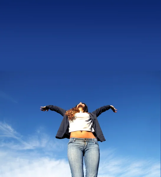 Gökyüzüne jumping — Stok fotoğraf