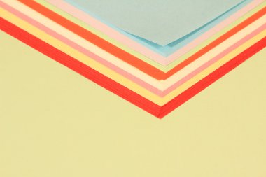 Renkli kağıt