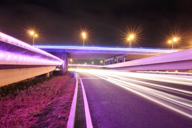 Köprünün gece manzarası
