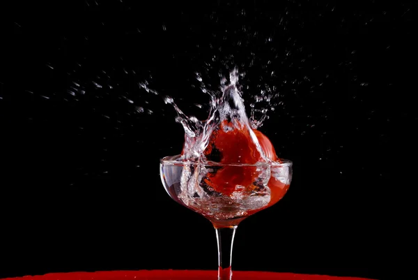 Tomate y tazas — Foto de Stock