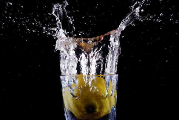 Lemon and cup — Stock Photo, Image