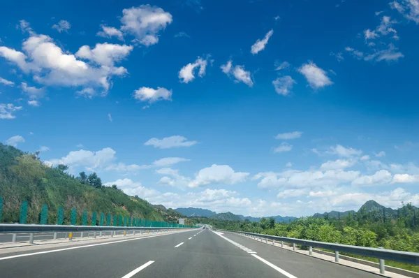 Expressway and the sky — Stock Photo, Image