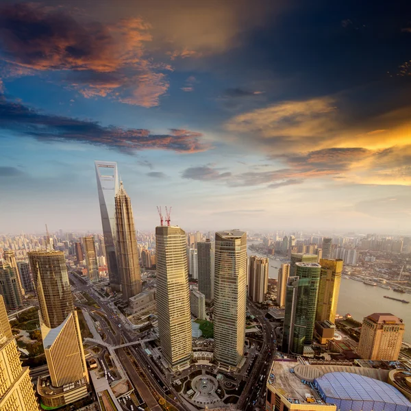 Skyline ao pôr do sol — Fotografia de Stock