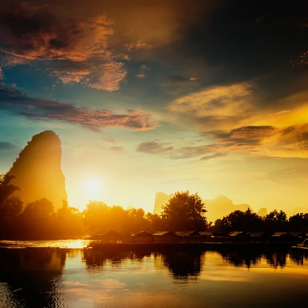 Tramonto paesaggistico di Yangshuo — Foto Stock