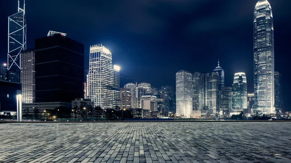 Stad en het plein — Stockfoto