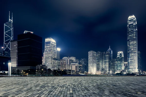 Stad en het plein — Stockfoto