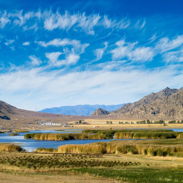 Passerelle e lago — Foto Stock