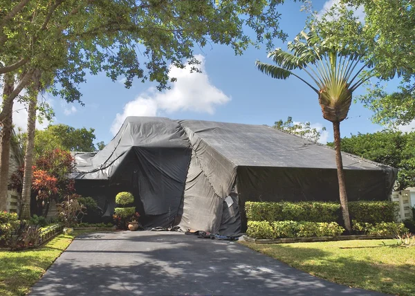 Vivienda de tiendas de campaña — Foto de Stock