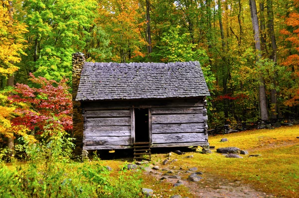 Log Cabin in Fall — Stock Photo, Image