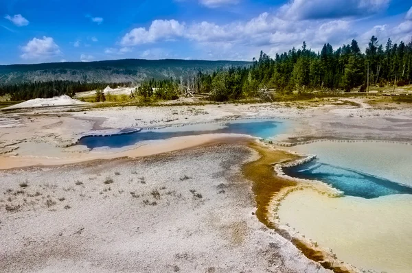 Dublet basenu w parku narodowym yellowstone — Zdjęcie stockowe