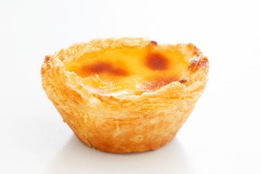 beyaz üzerine krema pies