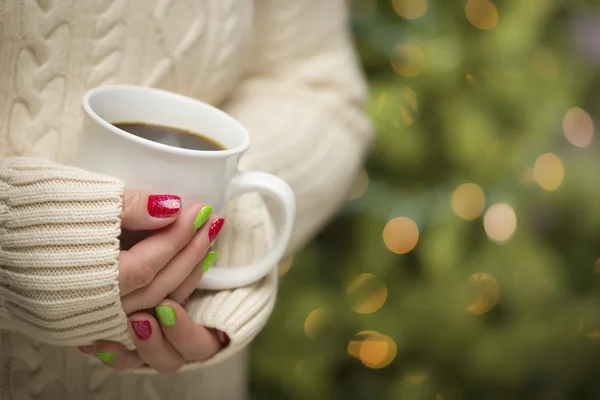 Woman with Red and Green Nail Polish Holding Cup of Coffee — Stock Photo, Image