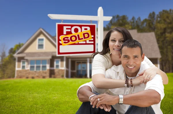 Hiszpanin para, nowy dom i sprzedane nieruchomości znak Obrazek Stockowy